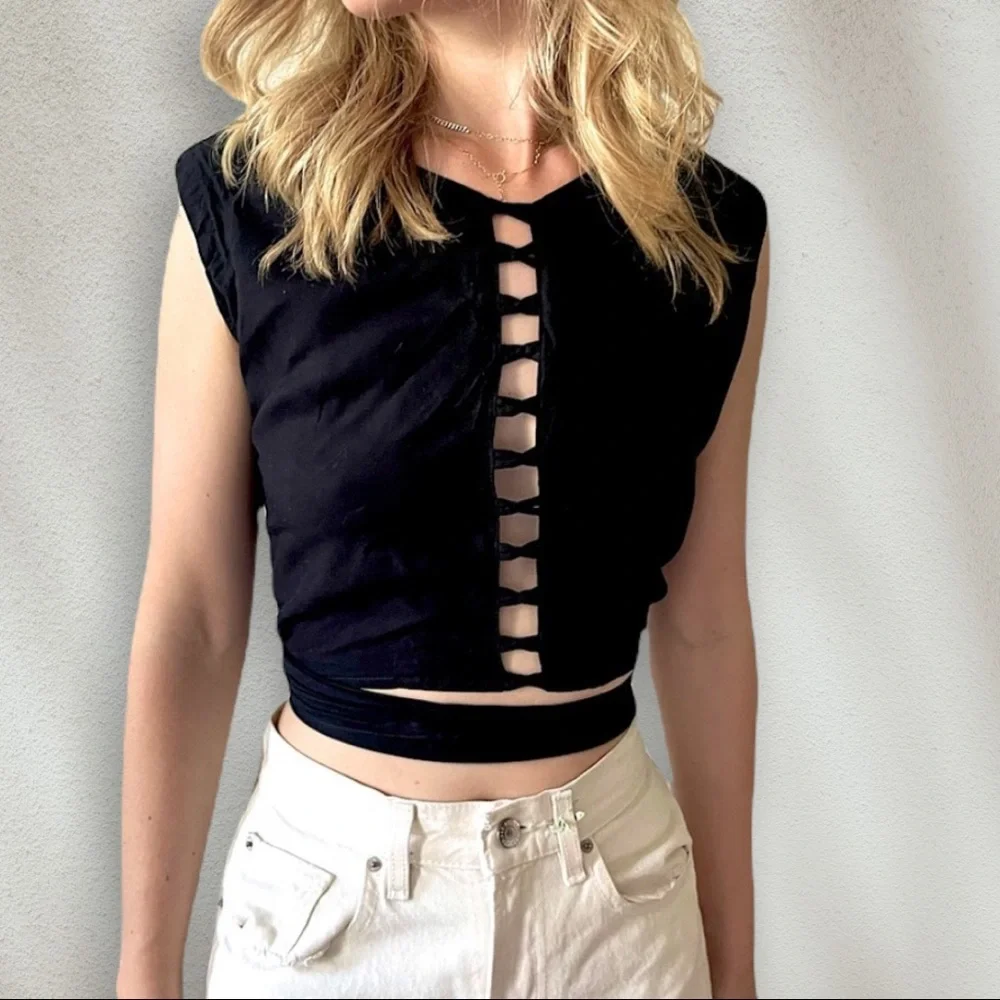 Vintage Reversible Black Wrap Crop Top - Picture 3 of 11